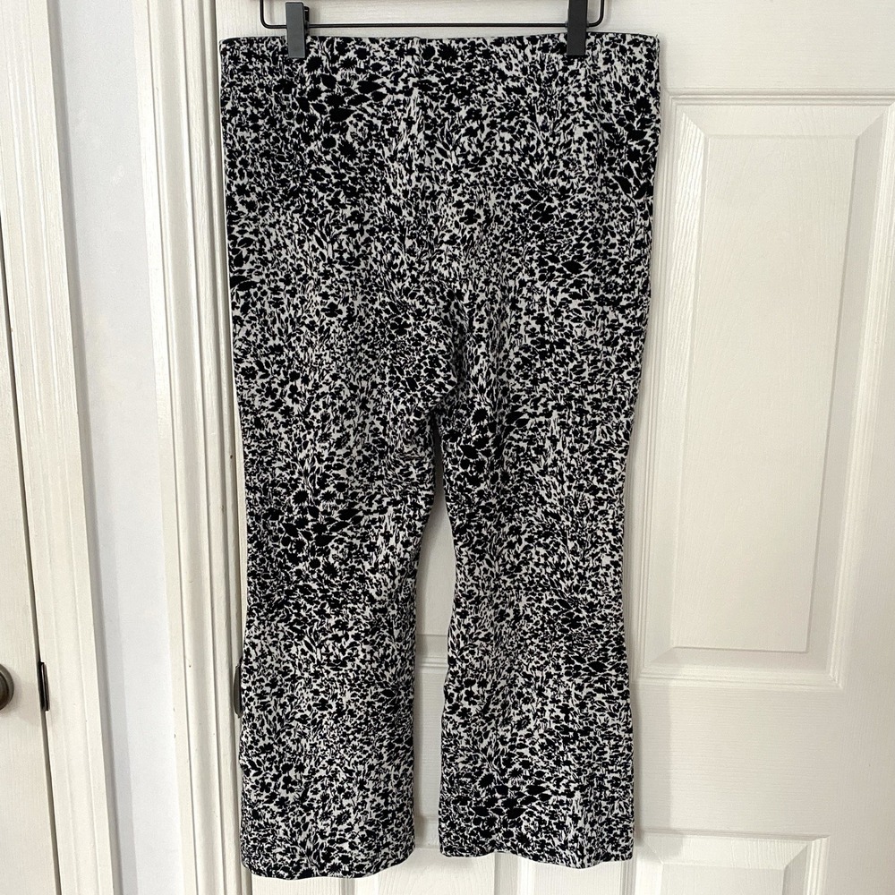 Anthropologie Maeve The Margot Kick-Flare Crop Pants Size‎ Medium Floral Knit - Picture 5 of 9